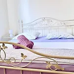 Casa vacanze Spacious Stone With Sea Views