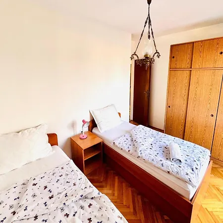 Spacious Stone With Sea Views Дом отдыха