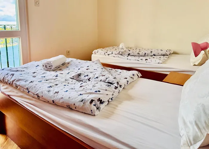 Vakantiehuis Spacious Stone With Sea Views Dubrovnik