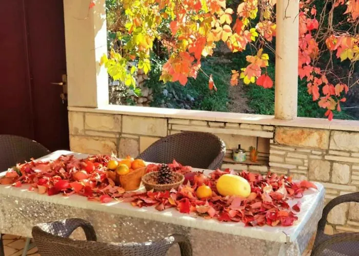 Spacious Stone With Sea Views