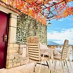 Ferienhaus Spacious Stone With Sea Views *